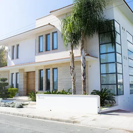Villa Salt Deluxe